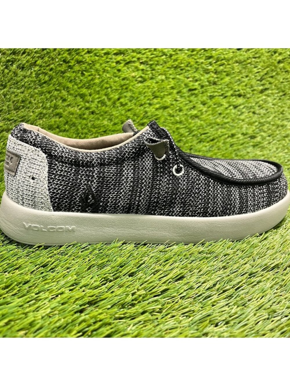 Volcom Chill Womens Size 9D Mens 7W Gray Composite Toe Slip On Safety Work Shoes